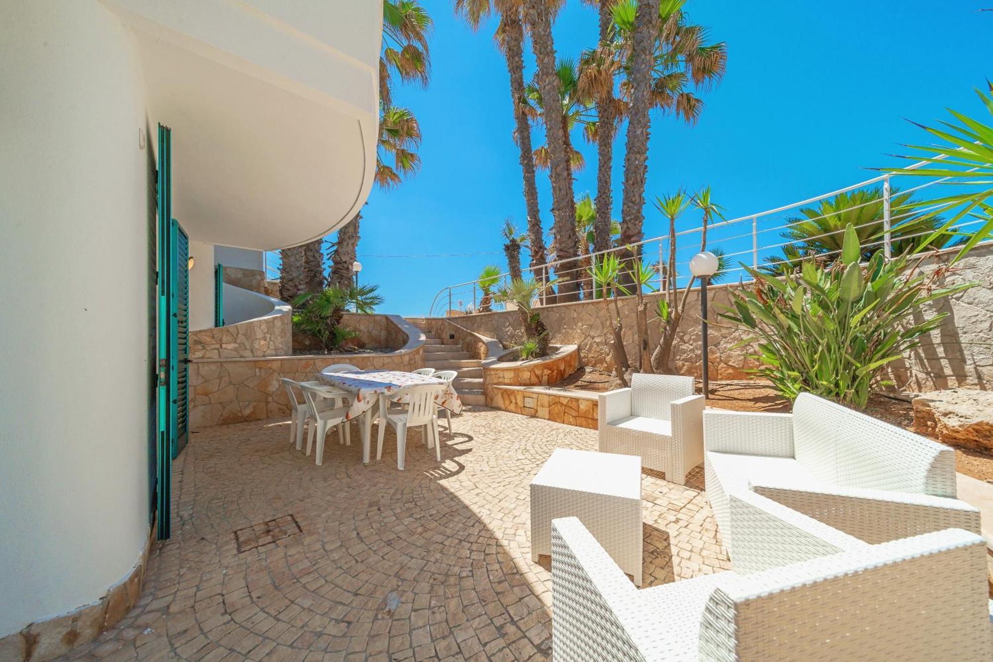 Residence Oasi Sul Mare Torre Suda Zewnętrze zdjęcie