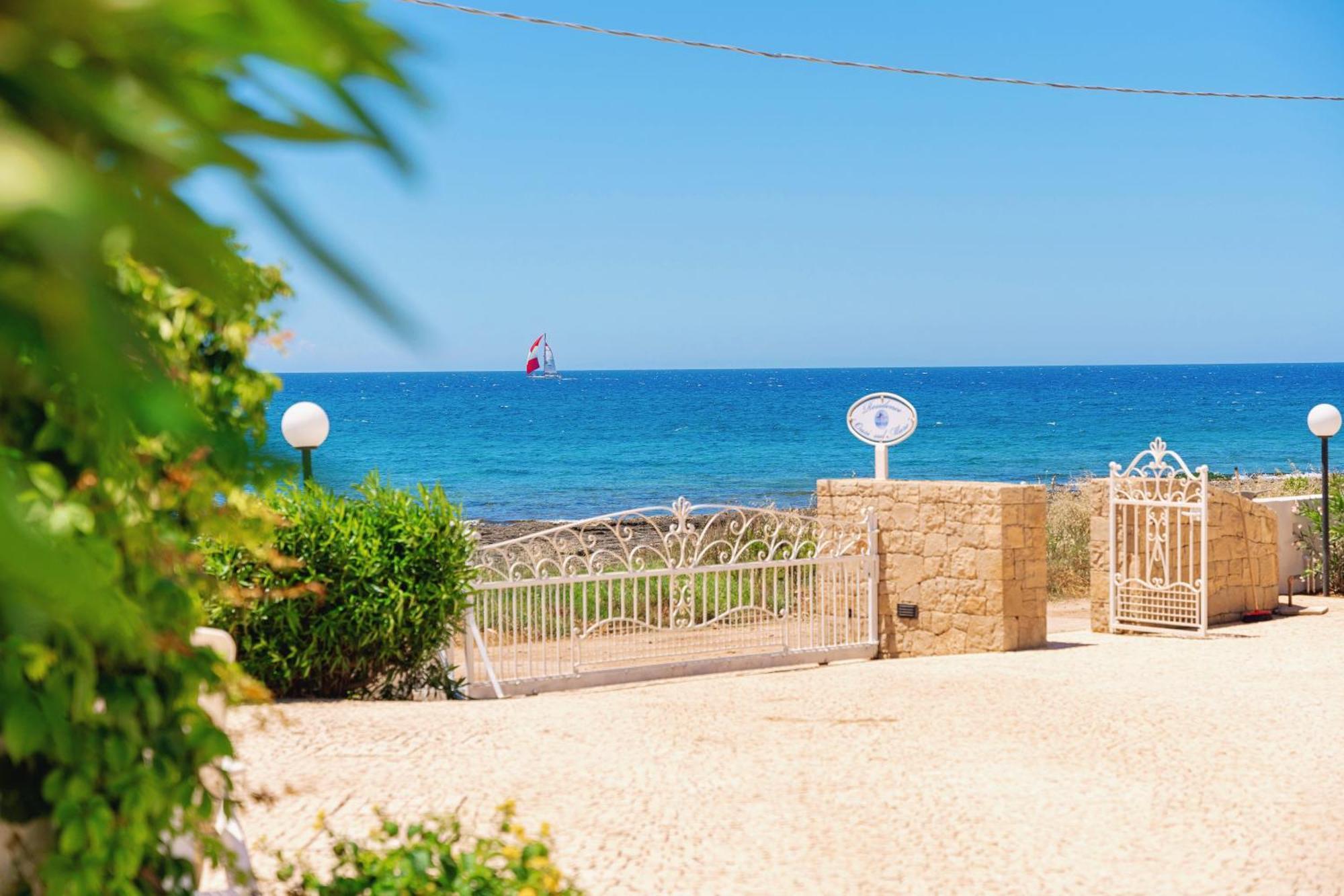 Residence Oasi Sul Mare Torre Suda Zewnętrze zdjęcie